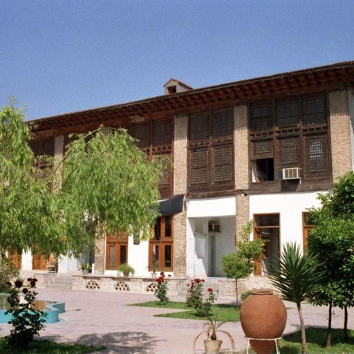 Kolbadi House