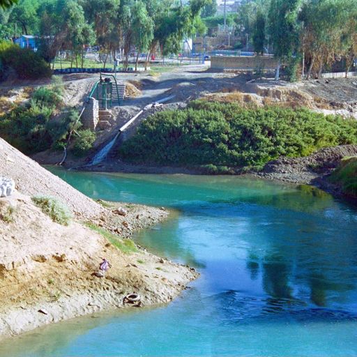 Gargar Bridge-Dam, Waterfalls