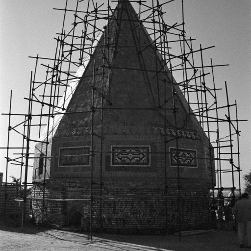 Mausoleum of Shah Rokneddin