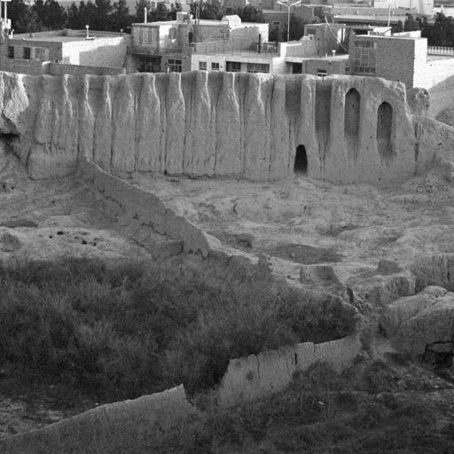 Surroundings of Naryn Qaleh (Naryn Castle)