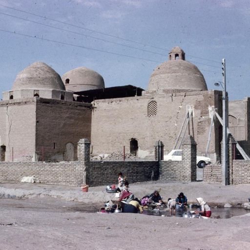 Imamzadeh Seh Gonbadan